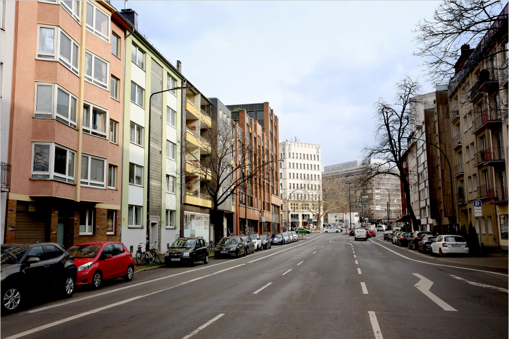 Strasse
